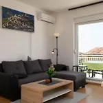 아파트 Sofia With Balcony - 55m2 - 1 Km To The Sea *