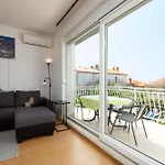 Sofia With Balcony - 55m2 - 1 Km To The Sea Porec