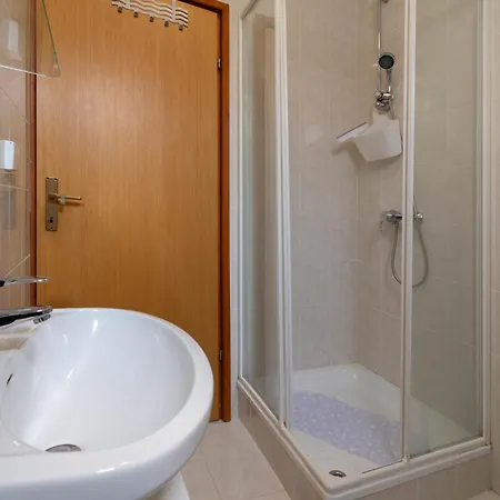 Sofia With Balcony - 55m2 - 1 Km To The Sea Apartment *