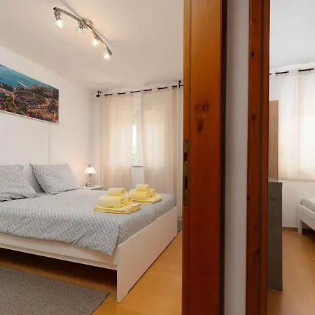Sofia With Balcony - 55m2 - 1 Km To The Sea Apartamento