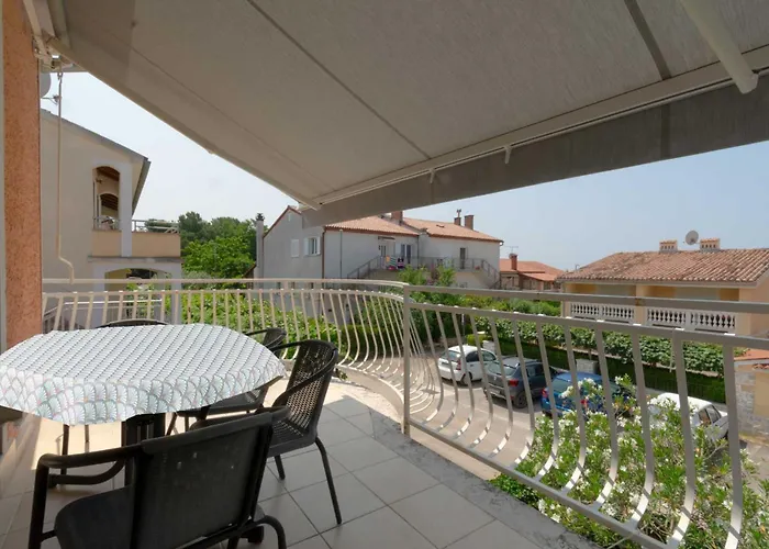 Sofia With Balcony - 55m2 - 1 Km To The Sea ポレッチ