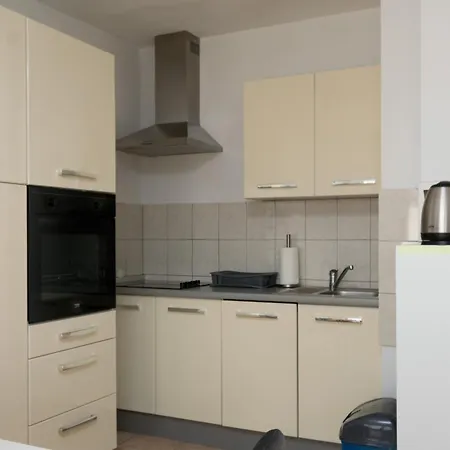 Sofia With Balcony - 55m2 - 1 Km To The Sea